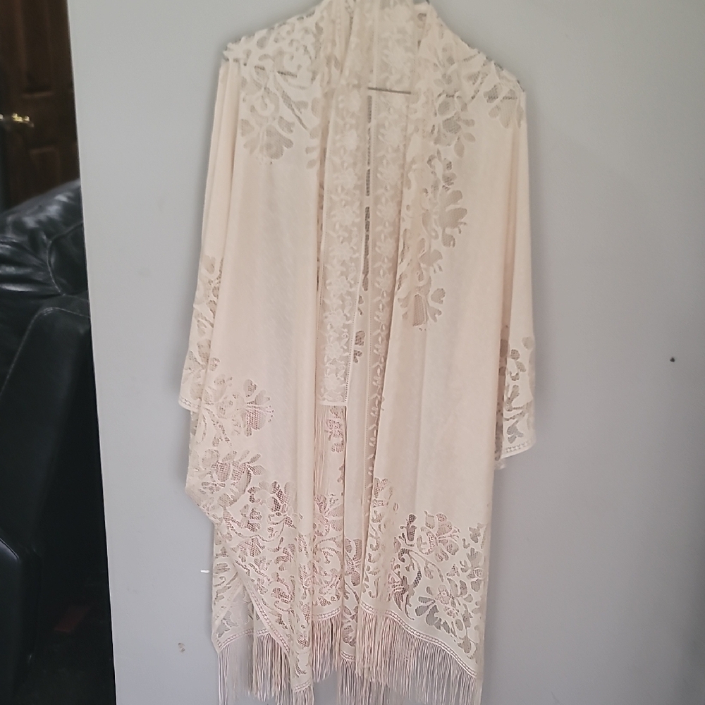 Cream Floral Lace Kimono with Fringe